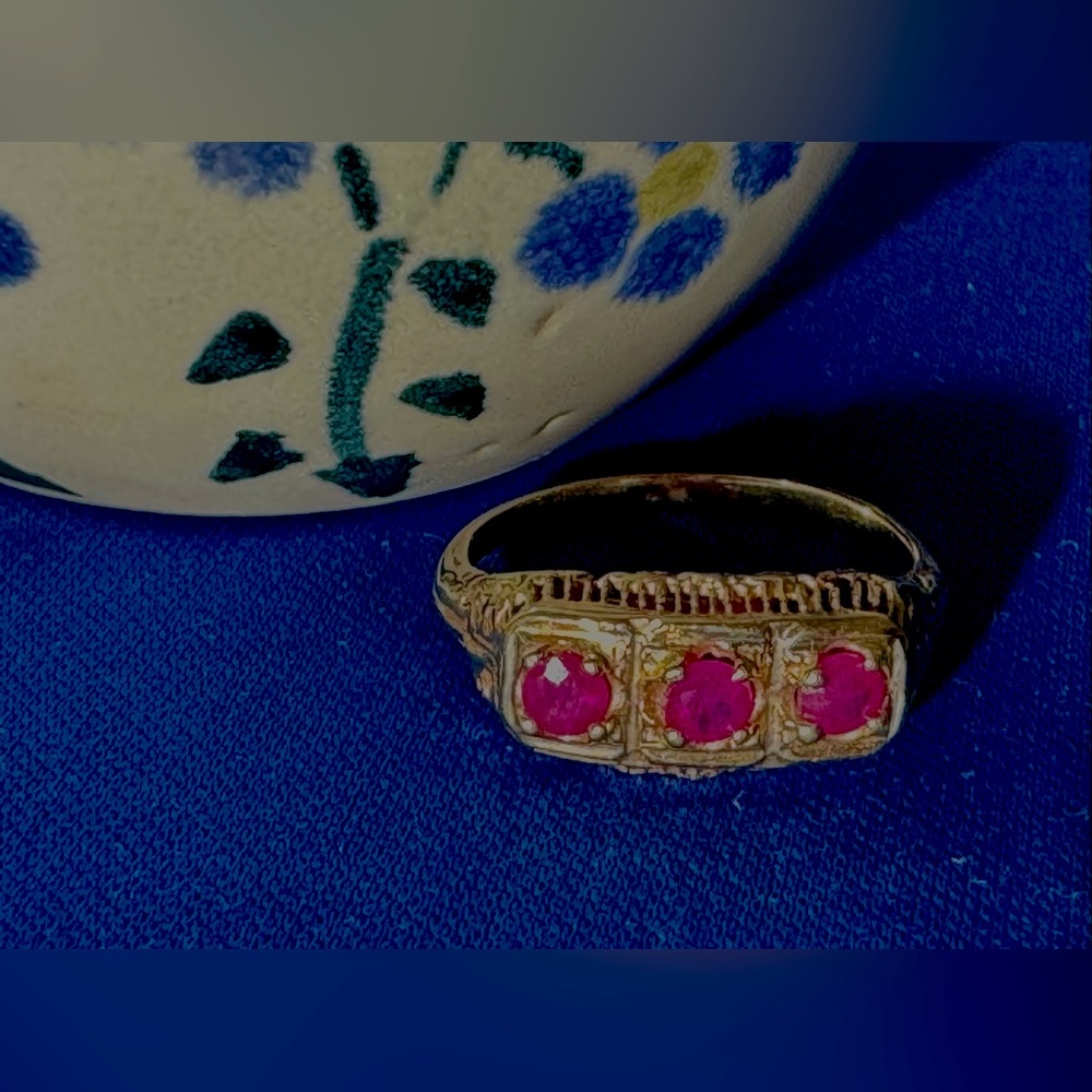 10k Gold Ruby Ring - image 1